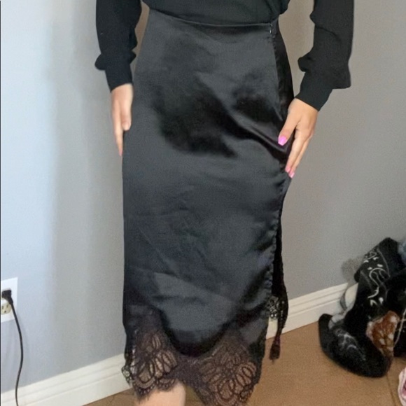 Black Satin Pencil Skirt with lace trimming size Medium - Picture 3 of 4